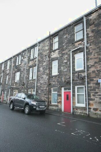 2 Bedroom Flat To Rent In Morris Street, Largs, North Ayrshire, KA30