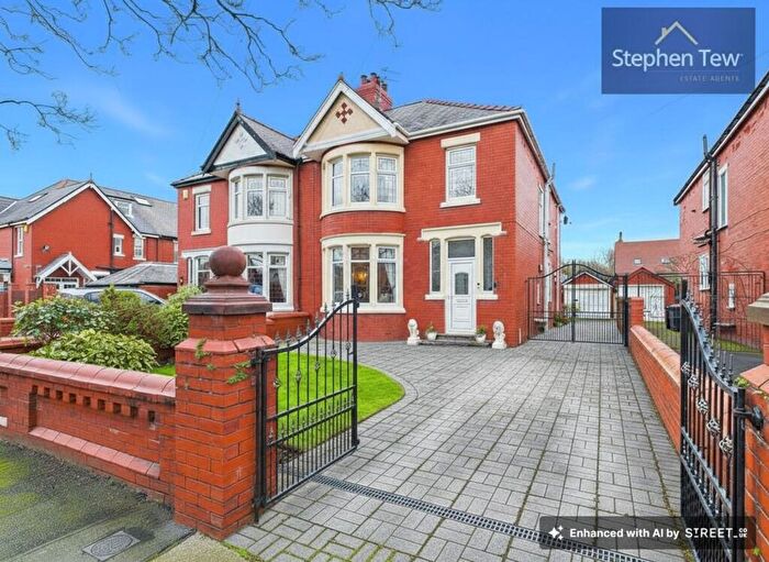 4 Bedroom Semi Detached House For Sale In Ullswater Road, Blackpool, FY4
