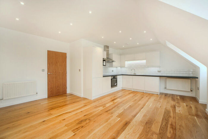 2 Bedroom Apartment To Rent In Bridge Street, Walton, KT12