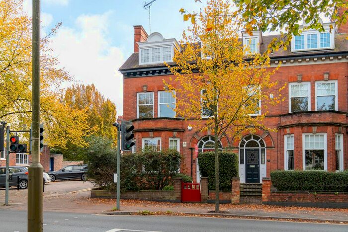 4 Bedroom Town House To Rent In Victoria Park Road, Leicester, LE2