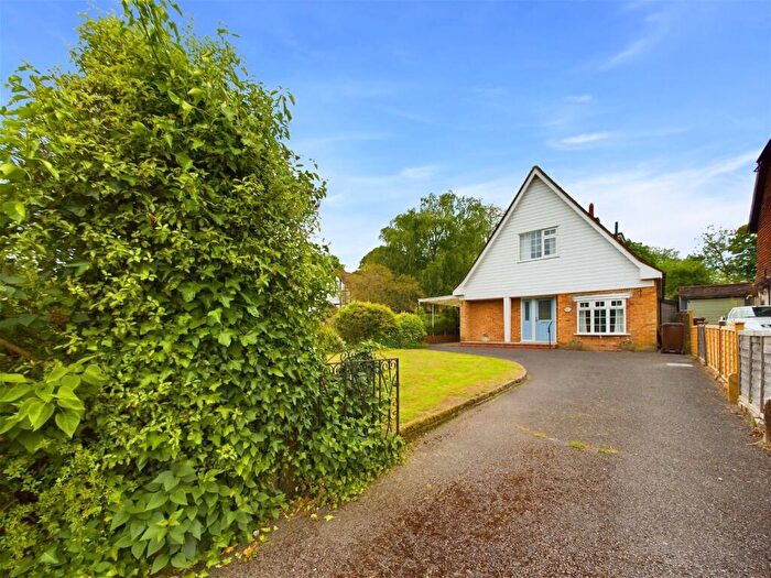 3 Bedroom Detached House For Sale In High Street, Findon Village, Worthing, BN14