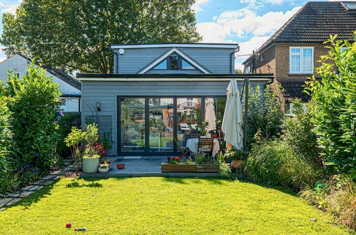 3 Bedroom Detached Bungalow To Rent In Longfield Avenue, Wallington, SM6