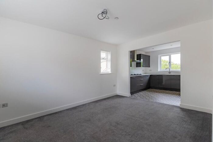 4 Bedroom Detached House For Sale In Tabor Road, Maesycwmmer, Hengoed, CF82