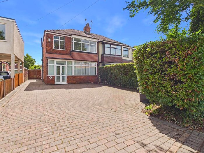 3 Bedroom Semi Detached House For Sale In Ganstead Lane, Bilton, HU11