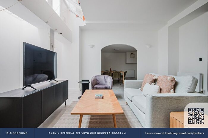 2 Bedroom Flat To Rent In Clerkenwell, London, EC1V