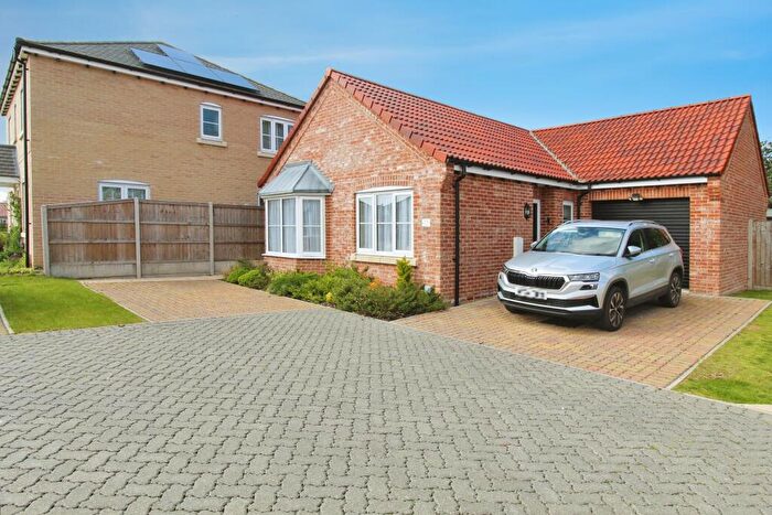 2 Bedroom Bungalow For Sale In Ash Drive, Great Yarmouth, NR29