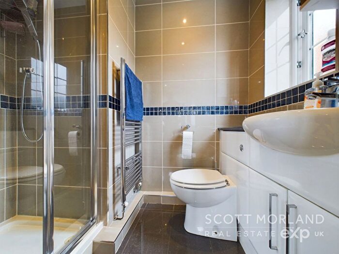 4 Bedroom Detached House For Sale In The Crofts, Hatch Warren, Basingstoke, RG22