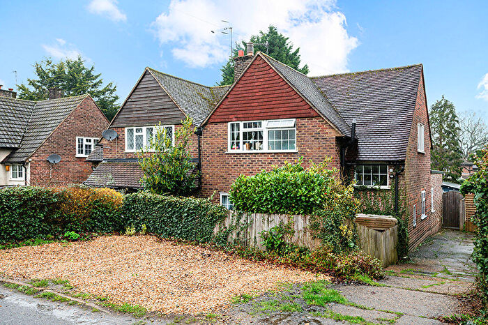 4 Bedroom Semi-Detached House For Sale In Rabies Heath Road, Bletchingley, RH1