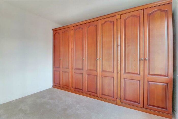 3 Bedroom Terraced House To Rent In Charlton Road, London, N9