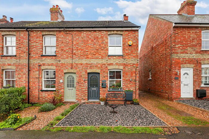 3 Bedroom End Of Terrace House For Sale In Windmill Road, Flitwick, MK45