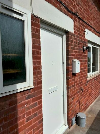 2 Bedroom Maisonette To Rent In Clendon Way, London, SE18