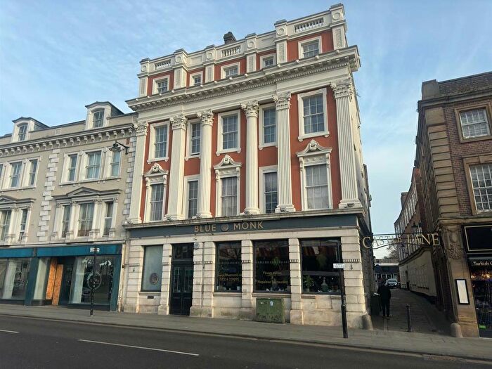 1 Bedroom Apartment To Rent In Flat Lazer House, Castle Lane, MK40