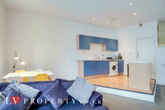 1 Bedroom Apartment To Rent In Sun House, Bennetts Hill, B2