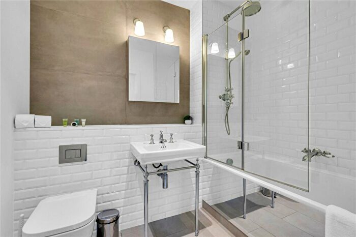 2 Bedroom Flat To Rent In Carlow House, London, NW1