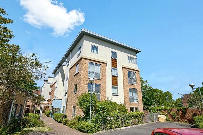 1 Bedroom Apartment To Rent In Walm Lane, Erin Court, NW2