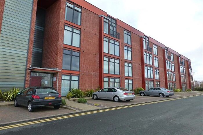 2 Bedroom Flat For Sale In Lauriston Close, Manchester, M22