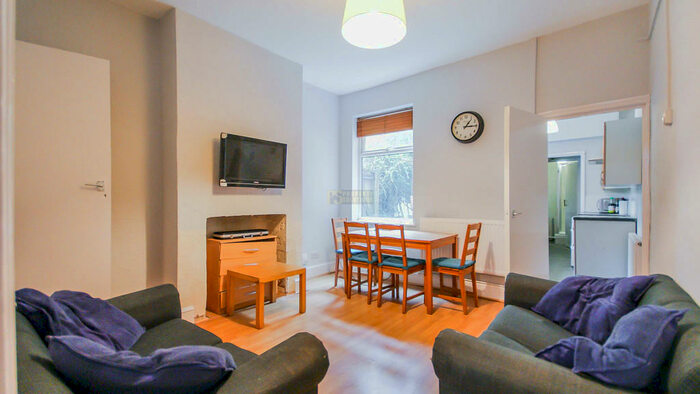 4 Bedroom Terraced House To Rent In Hubert Road, Selly Oak - Student Property, B29