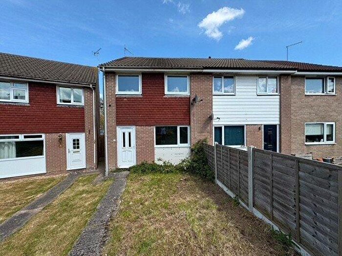 3 Bedroom Semi Detached House To Rent In Blandford Close, Nailsea, North Somerset, BS48