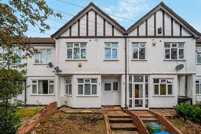 3 Bedroom Terraced House For Sale In Alliance Road, London, SE18