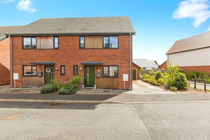 3 Bedroom Semi-detached House For Sale In Harvest Road, Watton, Thetford, Norfolk, IP25