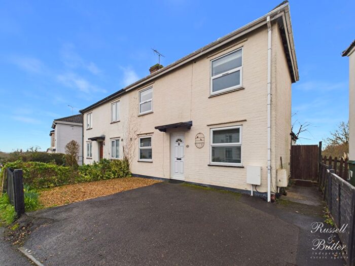 2 Bedroom Semi Detached House For Sale In Addington Road, Buckingham, MK18