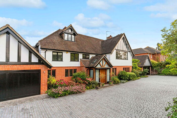 6 Bedroom Detached House For Sale In Roundwood Avenue, Hutton Mount, Brentwood, CM13
