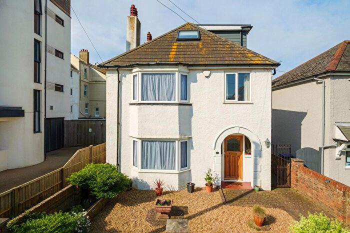 4 Bedroom Detached House For Sale In Victoria Road, Hythe, CT21