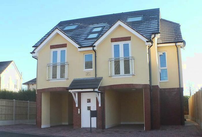 1 Bedroom Flat To Rent In Parkstone, BH12