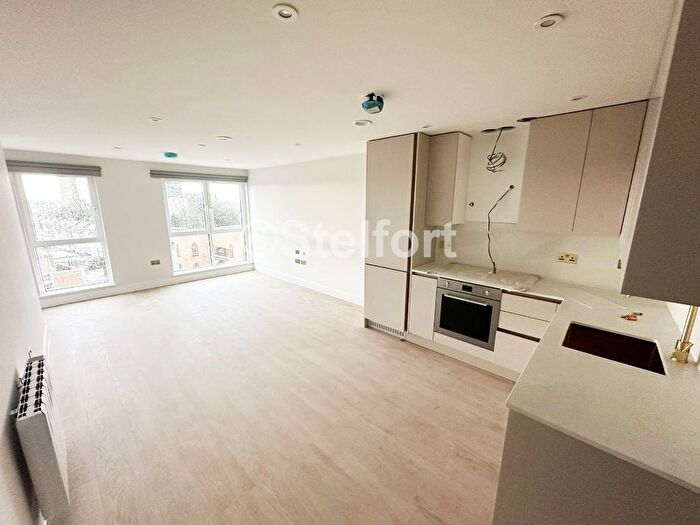 2 Bedroom Flat To Rent In Ravenings Parade, Goodmayes Road, Goodmayes, Ilford, IG3