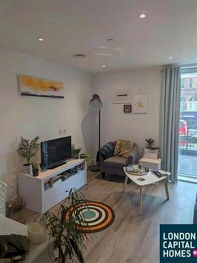 Studio To Rent In Gaumont Place, London, SW2