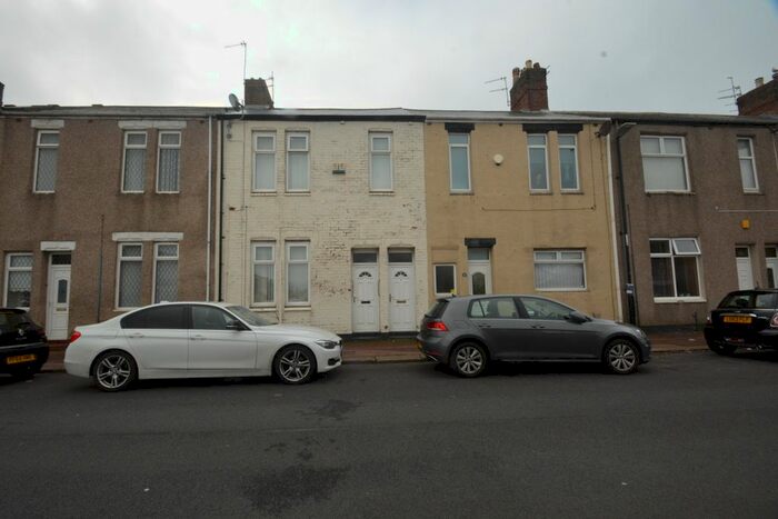 2 Bedroom Flat To Rent In Balmoral Terrace, Grangetown, Sunderland, SR2