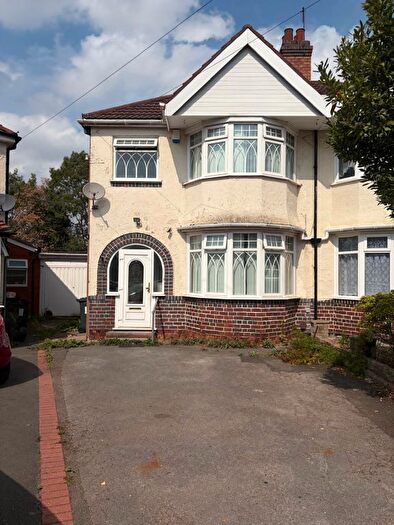 3 Bedroom Semi Detached House For Sale In Green Bank Avenue, Birmingham, B28