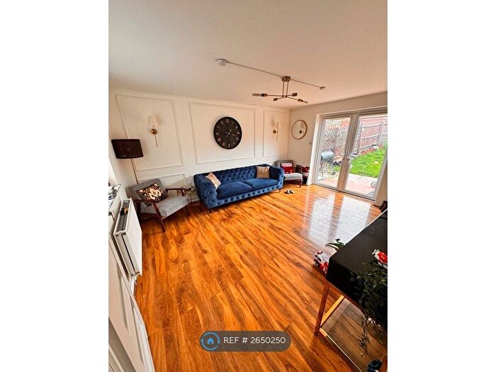 2 Bedroom Semi-detached House To Rent In Hillmorton Road, Coventry, CV2