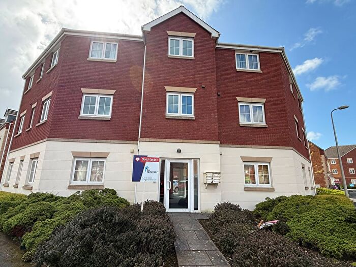 2 Bedroom Flat To Rent In Six Mills Avenue, Swansea, SA4