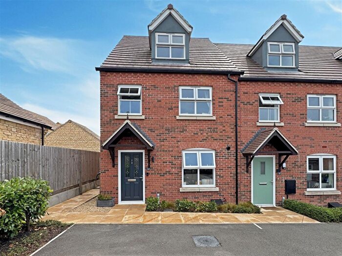 4 Bedroom Town House For Sale In Barrowfield Drive, Stamford, PE9