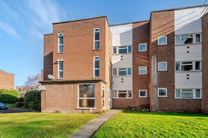 1 Bedroom Flat To Rent In Kempton Close Erith, DA8