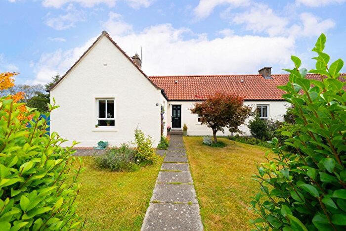 3 Bedroom Semi-Detached House For Sale In Ivy Place, Dunshalt, KY14