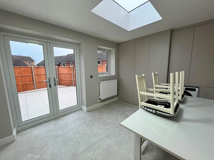 5 Bedroom Terraced House To Rent In Over Drive, , [Ref:NcqHzw], BS34