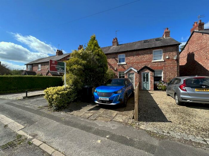 2 Bedroom Terraced House To Rent In Oak Lane, Wilmslow, SK9
