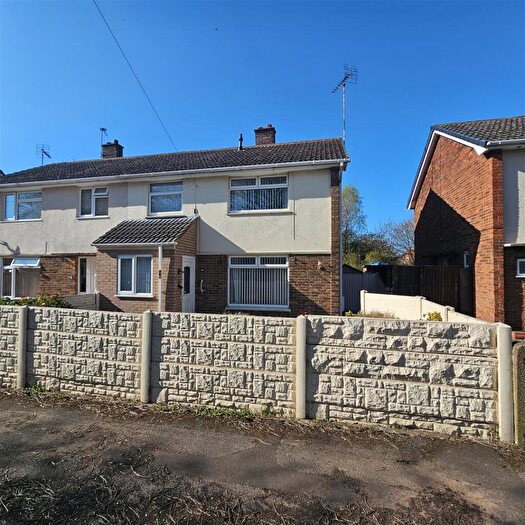 3 Bedroom Semi-Detached House For Sale In Petersmith Drive, New Ollerton, Newark, NG22