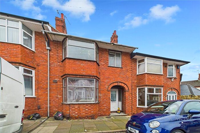 3 Bedroom Terraced House For Sale In Monks Park Road, Abington, Northampton, Northamptonshire, NN1