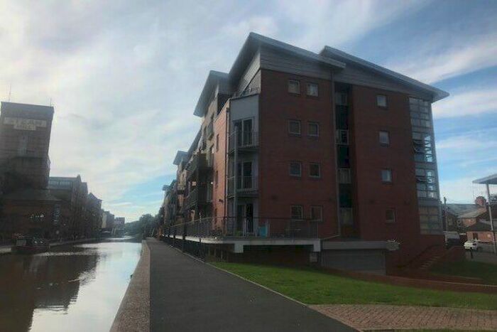 2 Bedroom Flat To Rent In Shot Tower Close, Chester, CH1