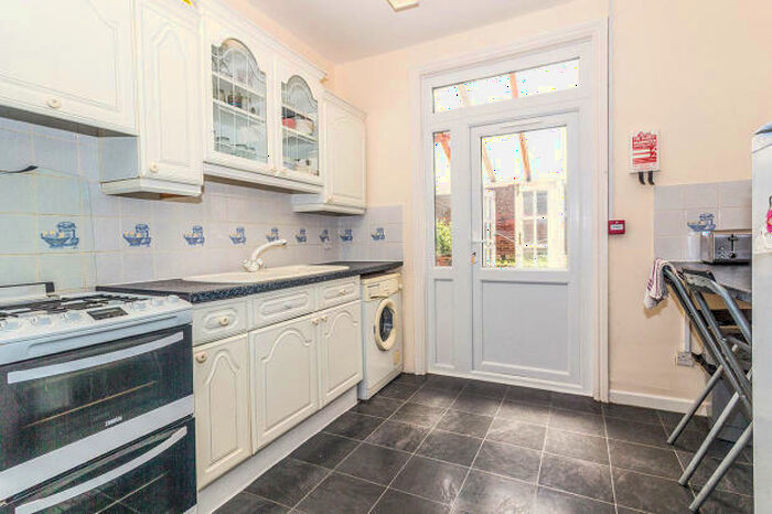 5 Bedroom Terraced House To Rent In Grayshott Road, Southsea, Hampshire, PO4