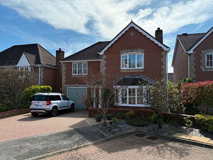 4 Bedroom Detached House For Sale In Dunley Way, Bishopdown, Salisbury, SP1