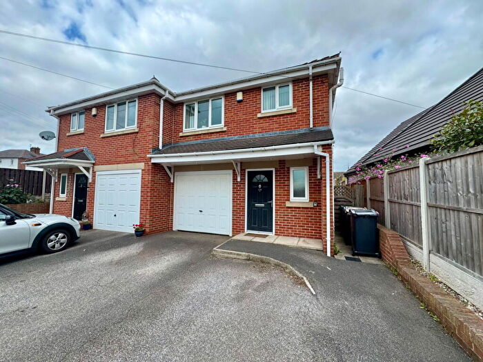 3 Bedroom Semi-Detached House For Sale In Churchfield Lane, Darton, Barnsley, S75