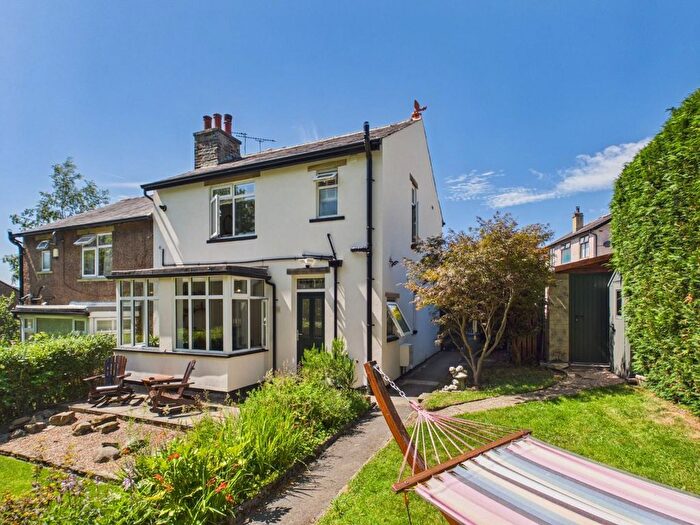 3 Bedroom Semi-Detached House For Sale In Daleside Road, Riddlesden, Keighley, BD20