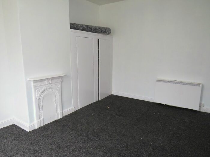 2 Bedroom Property To Rent In Ripon Street, Halifax, HX1