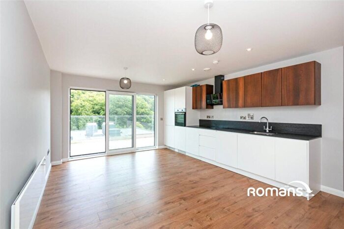 2 Bedroom Flat To Rent In Farnborough Road, Farnborough, Hampshire, GU14