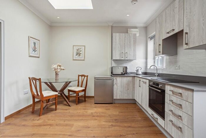 1 Bedroom Maisonette To Rent In Kilbees Farm Stud Hatchet Lane, SL4