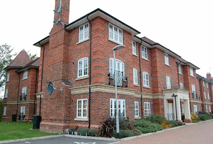 2 Bedroom Apartment To Rent In Marchant Close, Juliet Court, NW7
